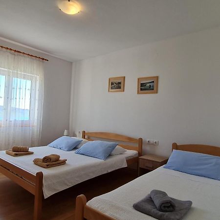 Apartments Zakarija Novaglia Esterno foto