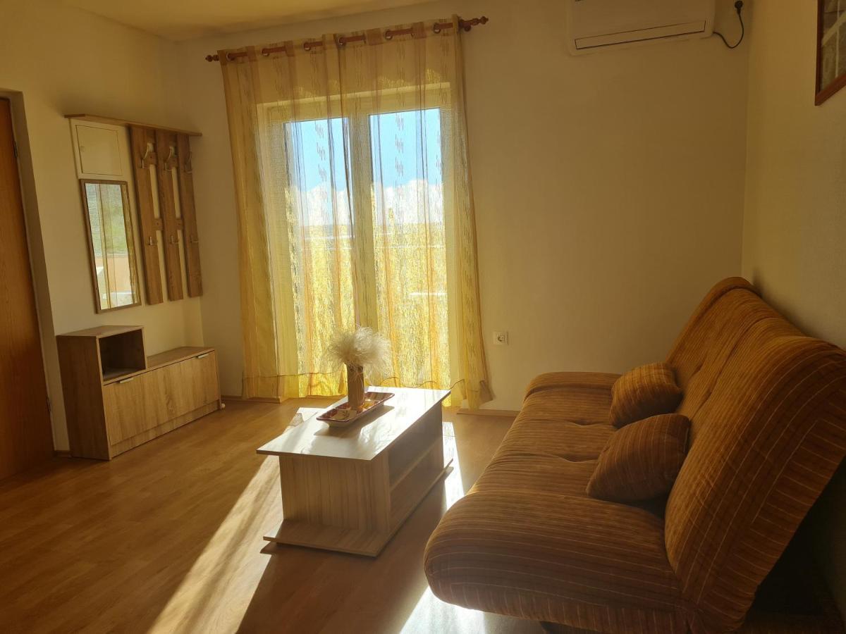 Apartments Zakarija Novaglia Esterno foto