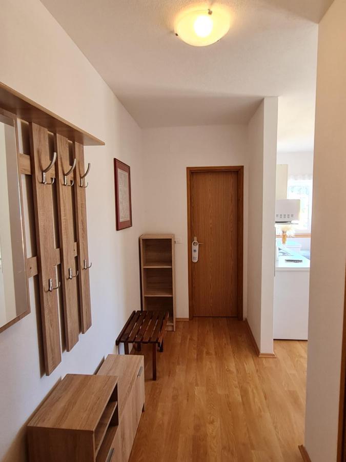 Apartments Zakarija Novaglia Esterno foto