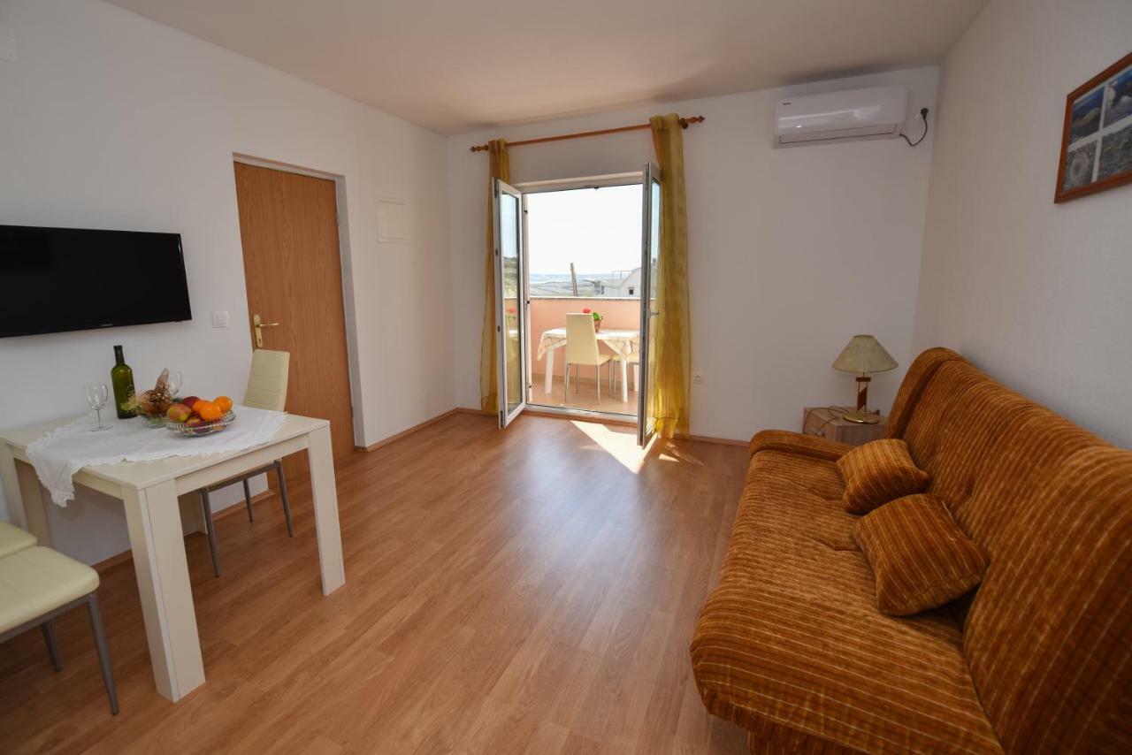 Apartments Zakarija Novaglia Esterno foto
